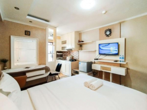Nice and Comfortable Stay Studio at Gateway Ahmad Yani Cicadas Apartment By Travelio